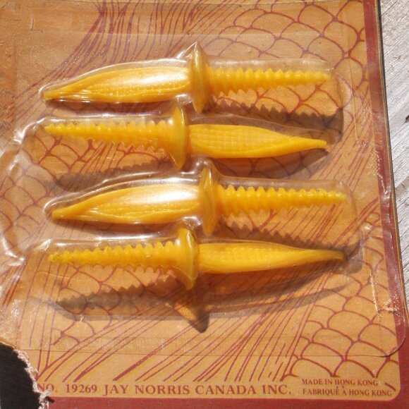 Vintage Nylon Corn Skewers Pack of 4 Yellow IT'S CORN! - Picture 3 of 4